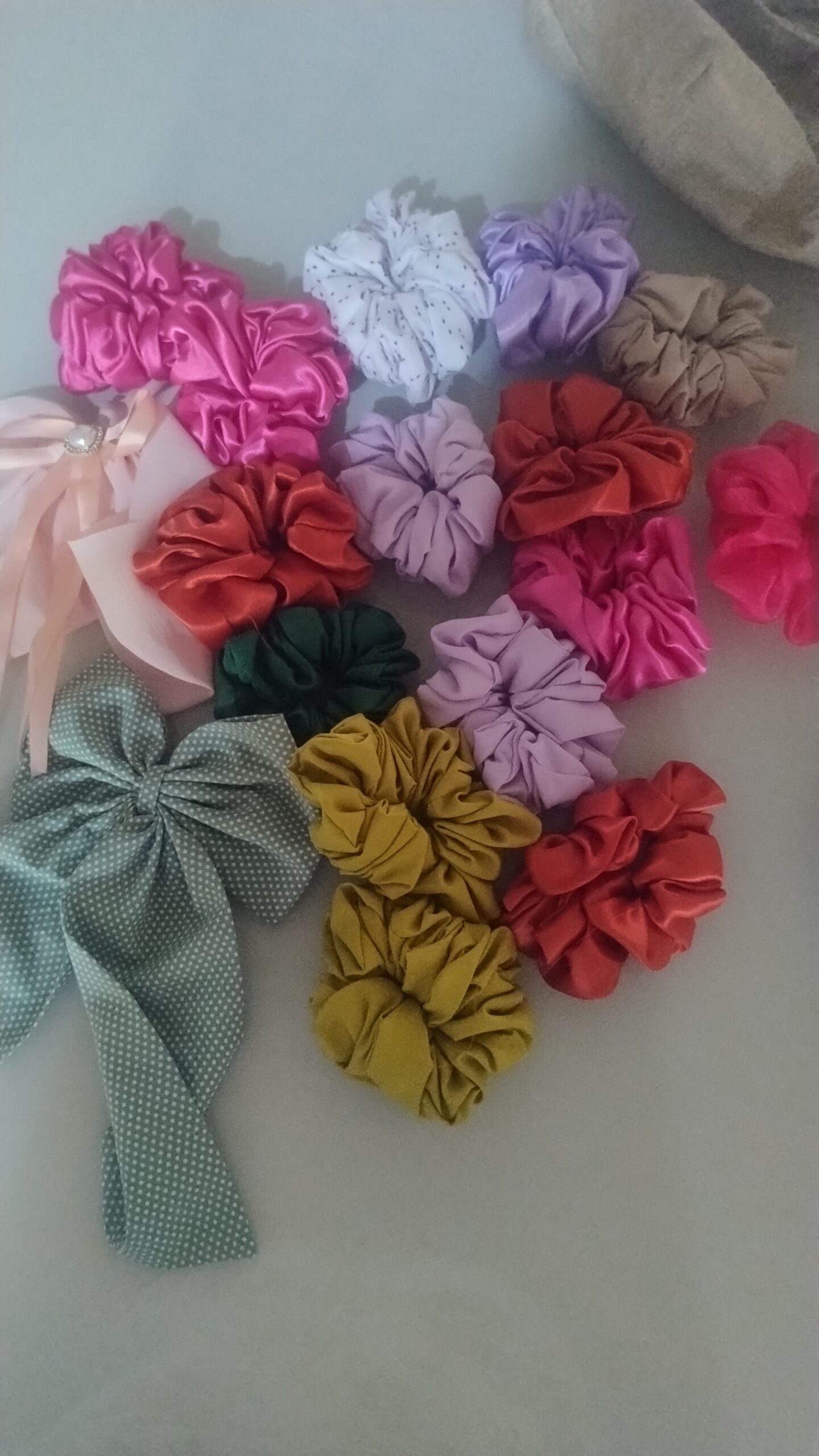 Moños scrons