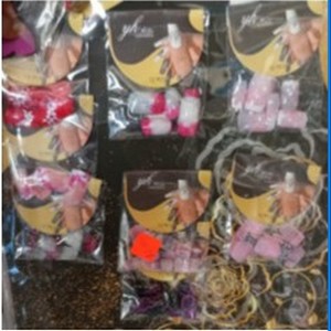 Uñas postizas