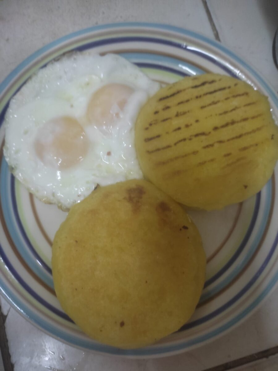 Tortilla de yuca con huevo