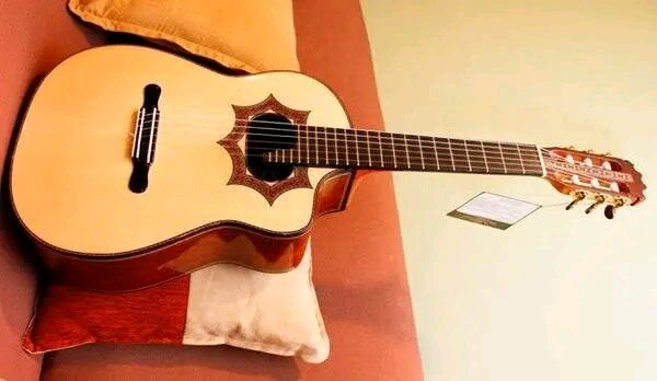 GUITARRAS ELECTROACUSTICAS